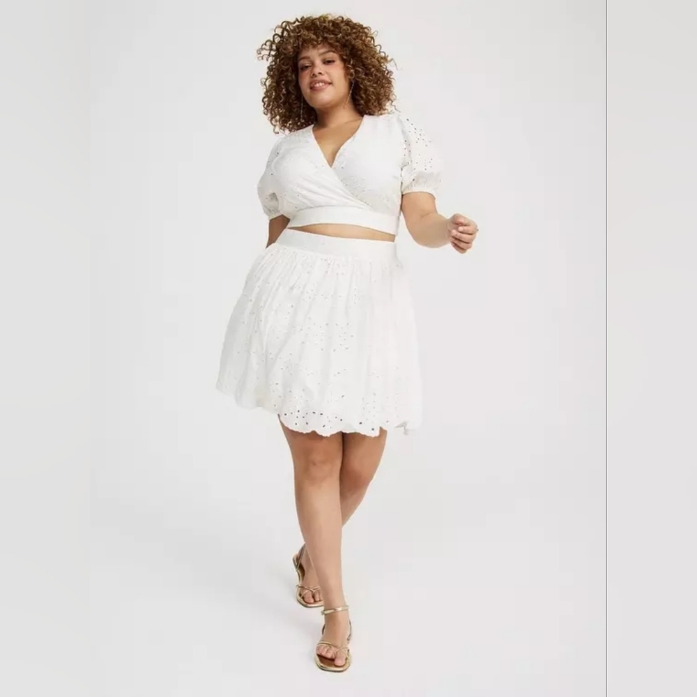 NWT Torrid Surplice Scallop Mini Skirt Set - "Cloud Dancer" White - 2X